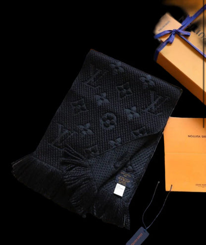 Lv scarf ￼