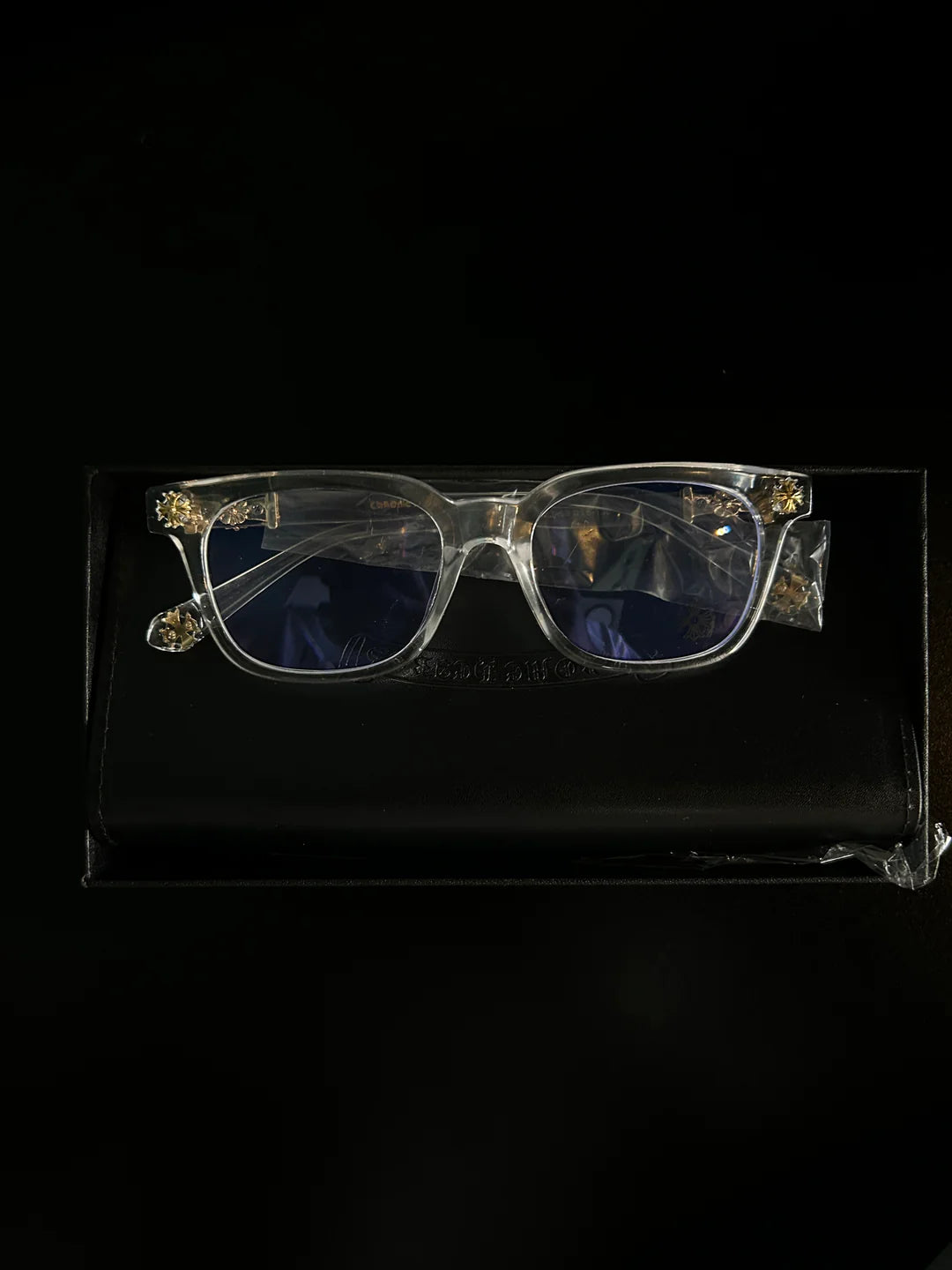 CHROME HEART GLASSES - CLEAR & GOLD BADGES