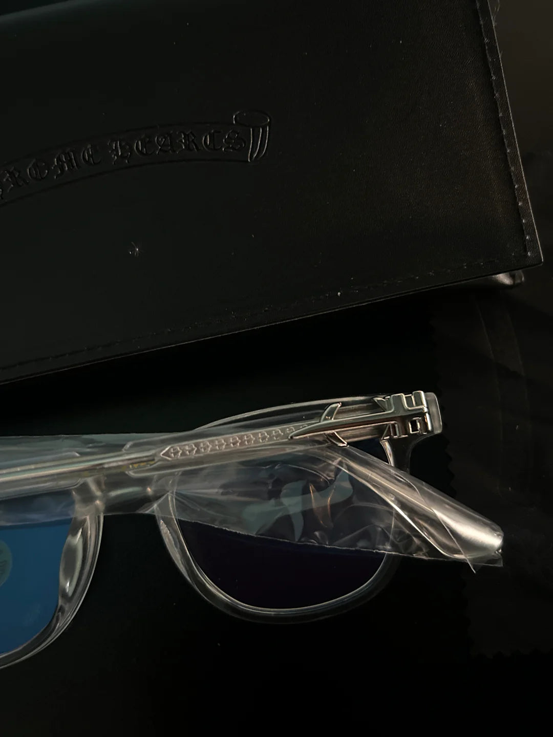 CHROME HEART GLASSES - CLEAR & SILVER BADGES